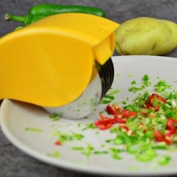 Удобна кухненска резачка