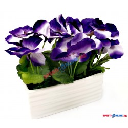 Декоративна саксия с цвете теменужка