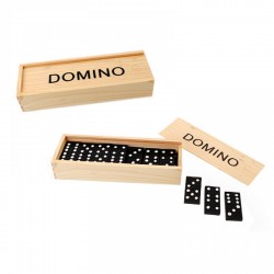 Домино в дървена кутия