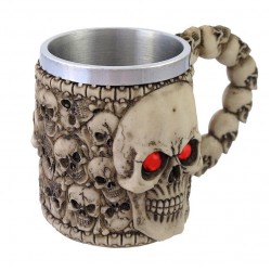 Масивна 3D чаша череп с червени очи